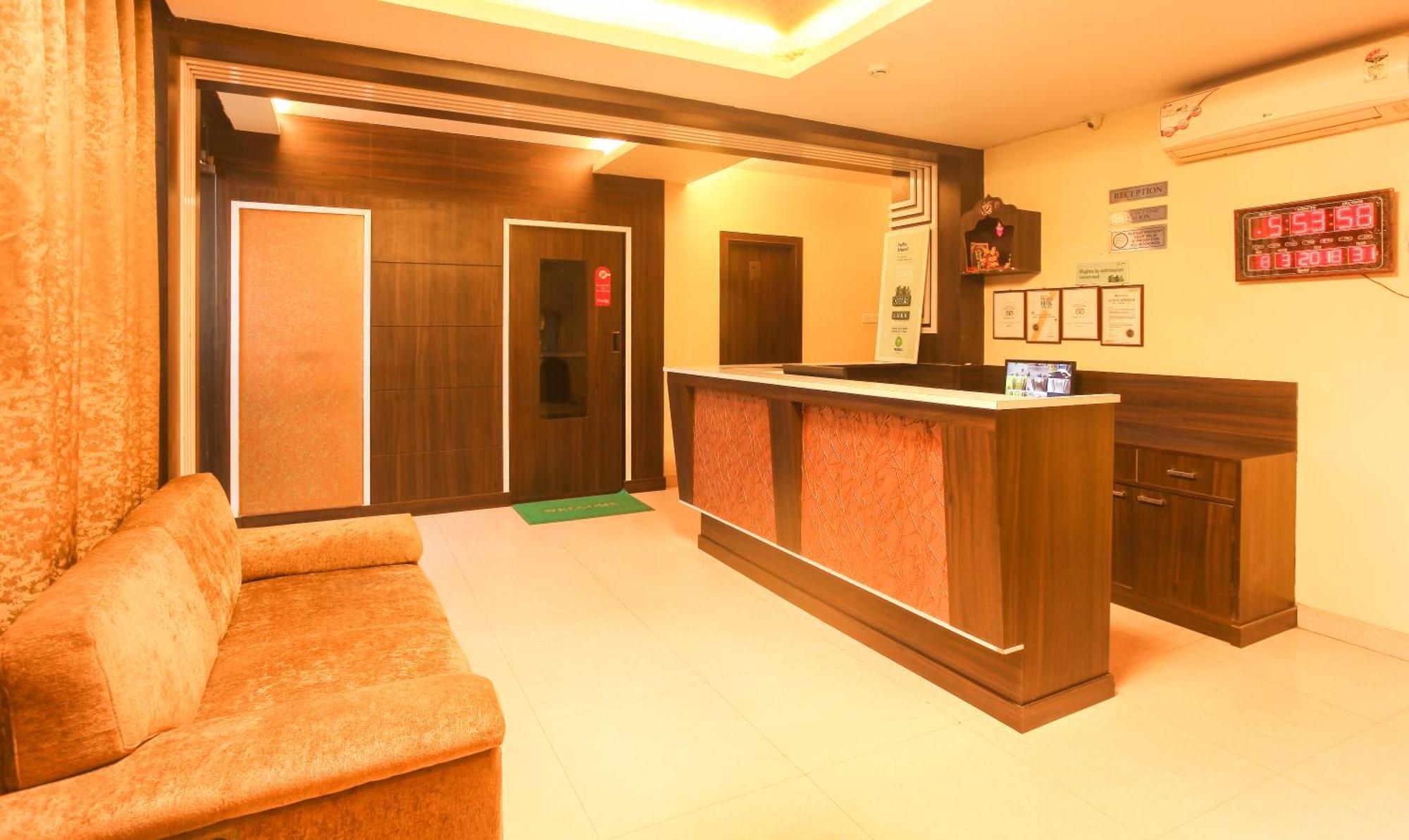 Hotel Janki International Sigra 2 Km From Kashi Vishwanath Temple Váránaszi Kültér fotó