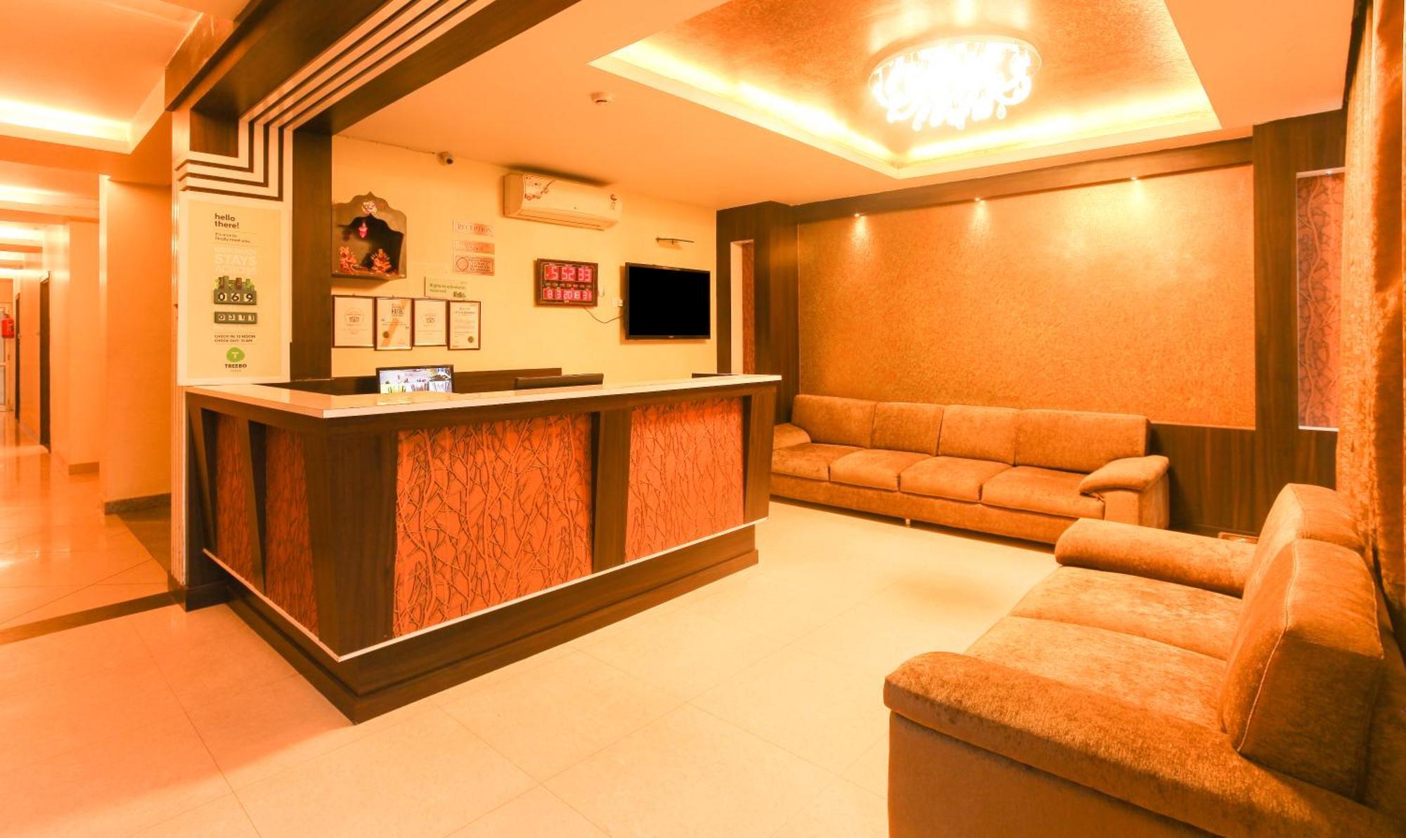 Hotel Janki International Sigra 2 Km From Kashi Vishwanath Temple Váránaszi Kültér fotó
