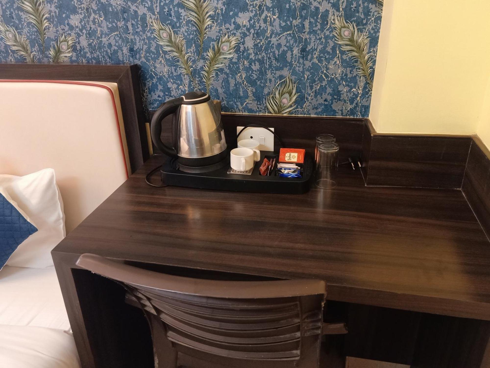 Hotel Janki International Sigra 2 Km From Kashi Vishwanath Temple Váránaszi Kültér fotó
