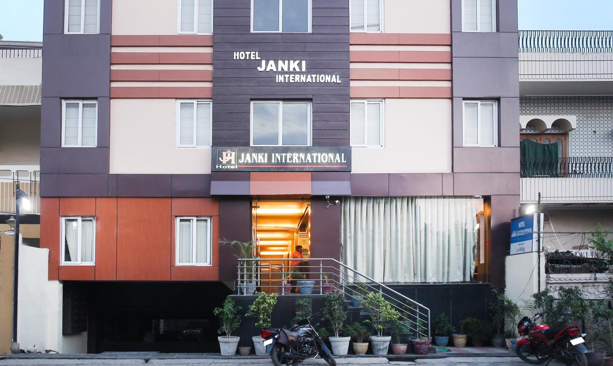Hotel Janki International Sigra 2 Km From Kashi Vishwanath Temple Váránaszi Kültér fotó